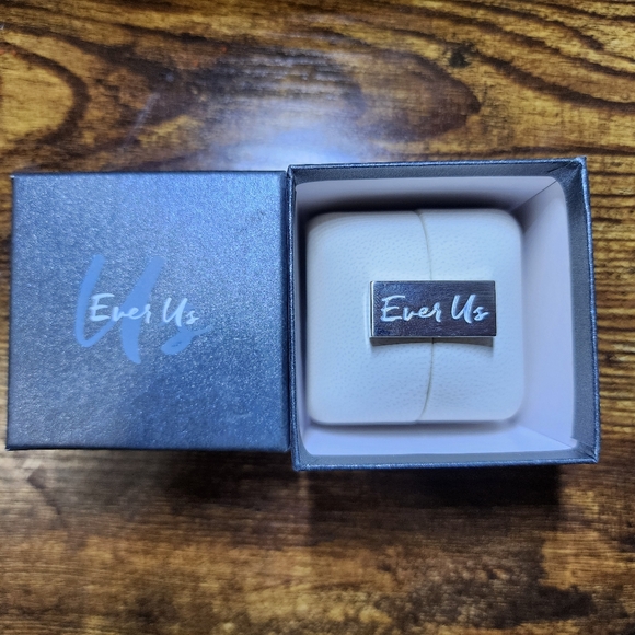 Kay Jewelers ever us ring box - empty - Picture 2 of 4